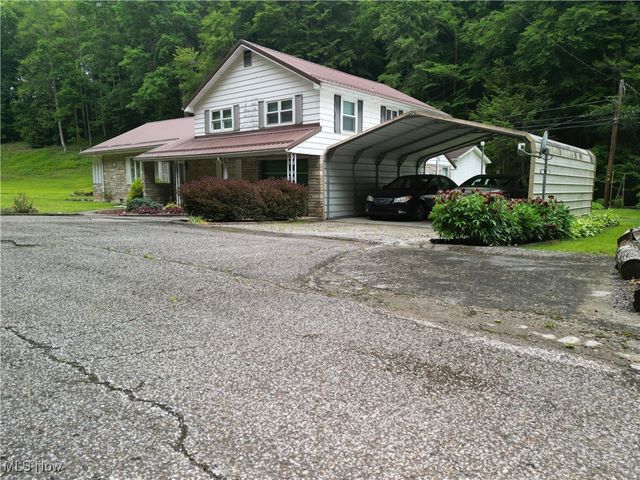 13088 Clay Highway, Lizemores, WV 25125