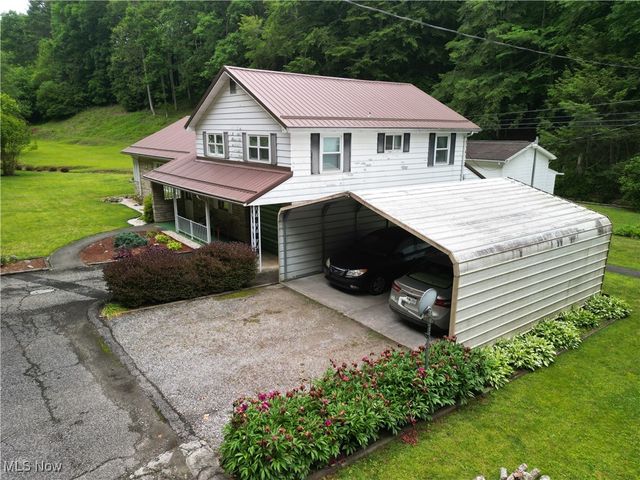 13088 Clay Highway, Lizemores, WV 25125