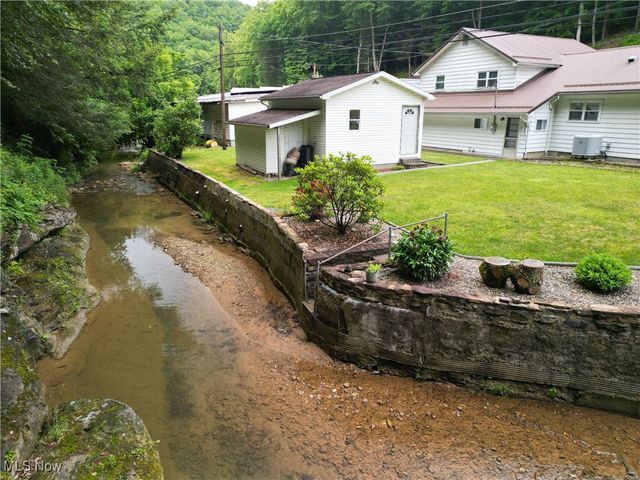 13088 Clay Highway, Lizemores, WV 25125