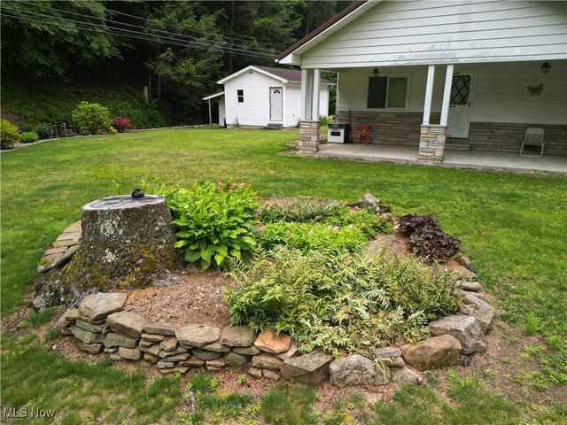 13088 Clay Highway, Lizemores, WV 25125