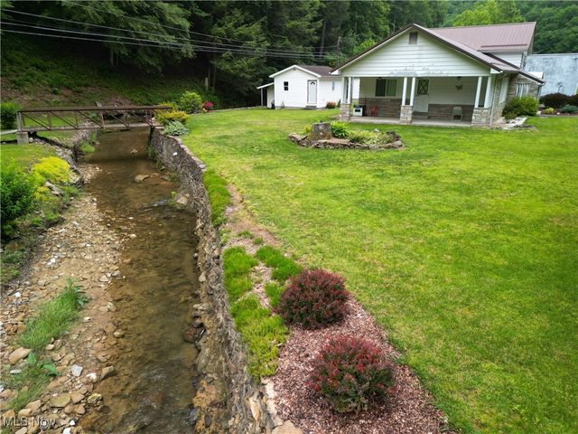 13088 Clay Highway, Lizemores, WV 25125