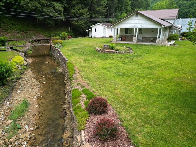 13088 Clay Highway, Lizemores, WV 25125