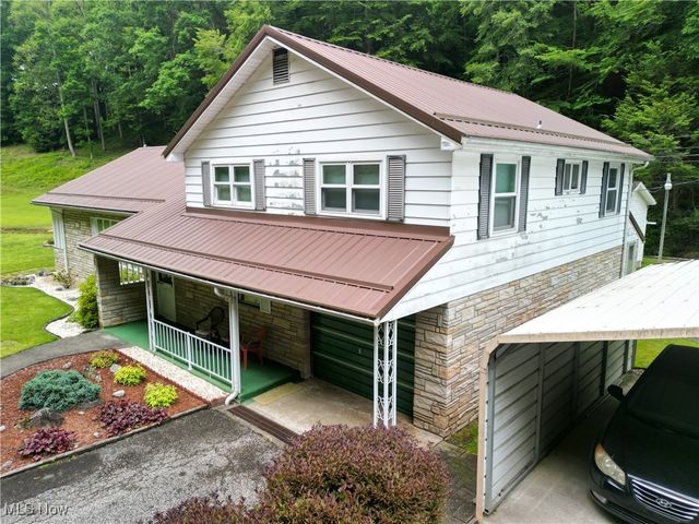 13088 Clay Highway, Lizemores, WV 25125