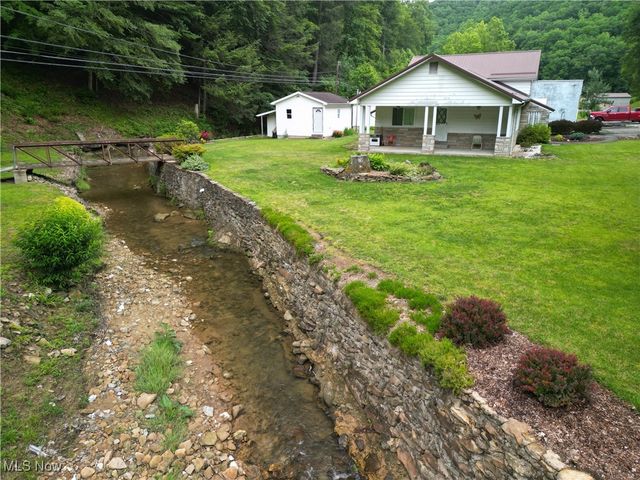 13088 Clay Highway, Lizemores, WV 25125