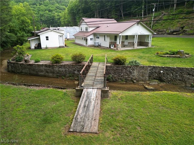 13088 Clay Highway, Lizemores, WV 25125