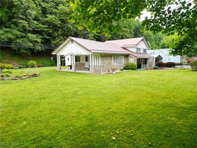 13088 Clay Highway, Lizemores, WV 25125