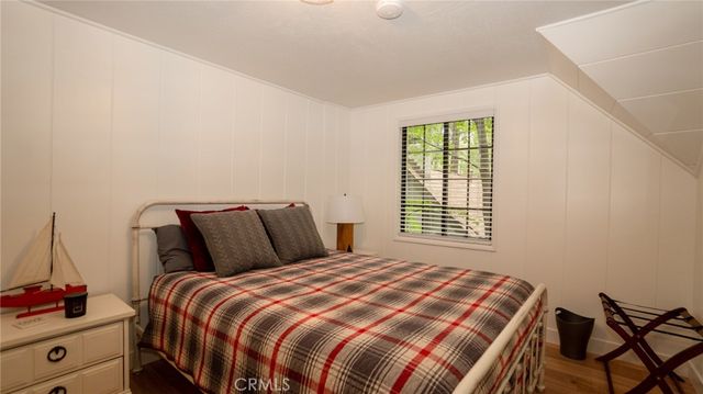 27820 Rainbow Drive, Lake Arrowhead, CA 92352