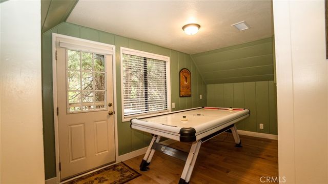 27820 Rainbow Drive, Lake Arrowhead, CA 92352