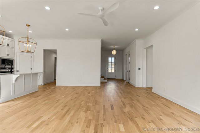 2968 E 146th Place S, Bixby, OK 74008