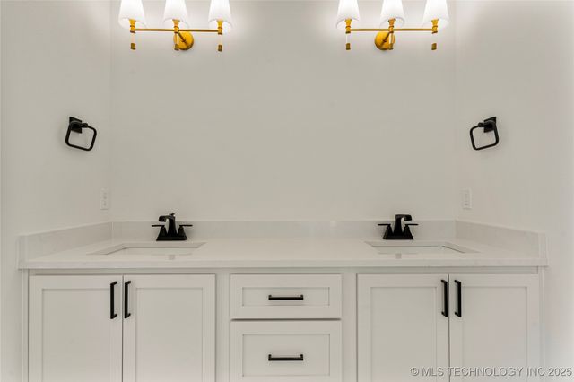 2968 E 146th Place S, Bixby, OK 74008