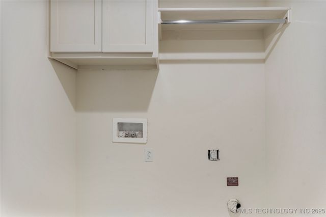 2968 E 146th Place S, Bixby, OK 74008