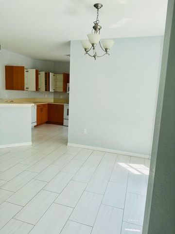 114 SW Peacock Blvd Apt 8-103 St, Port St Lucie, FL 34986