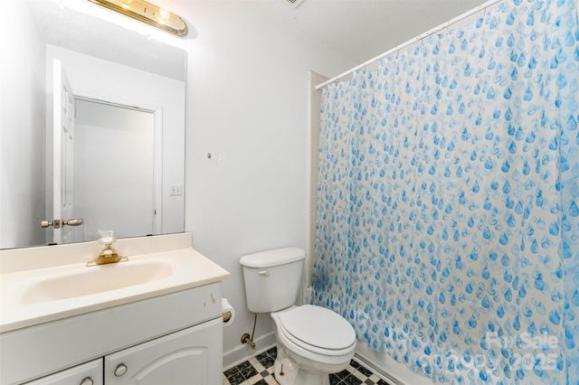 5915 Sullins Road, Charlotte, NC 28214