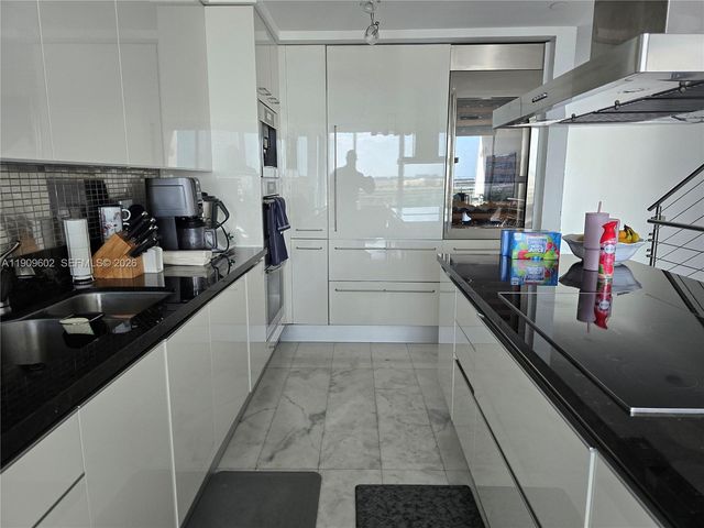 2950 NE 188th Street 501, Aventura, FL 33180