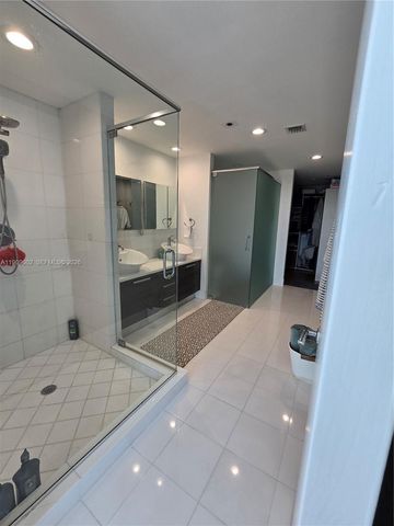 2950 NE 188th Street 501, Aventura, FL 33180