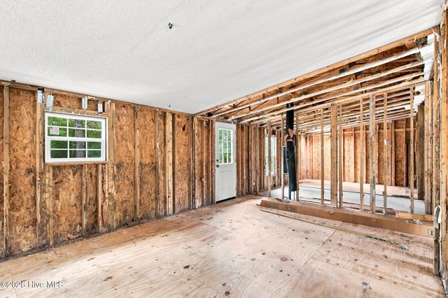 265 Riverview Drive, Burgaw, NC 28425