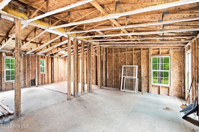 265 Riverview Drive, Burgaw, NC 28425