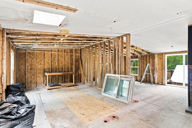 265 Riverview Drive, Burgaw, NC 28425