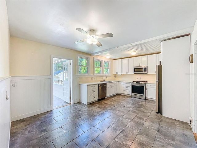320 BROADWAY, Dunedin, FL 34698