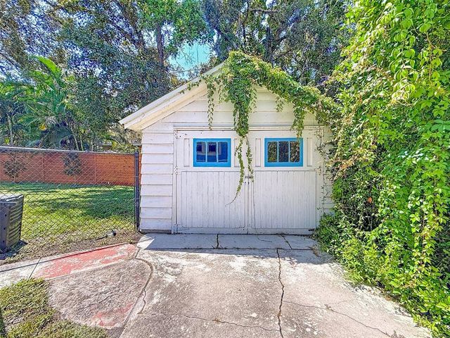 320 BROADWAY, Dunedin, FL 34698