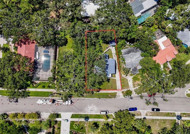 320 BROADWAY, Dunedin, FL 34698