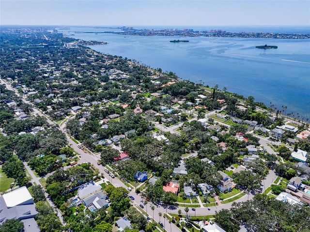 320 BROADWAY, Dunedin, FL 34698
