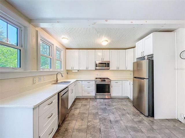 320 BROADWAY, Dunedin, FL 34698
