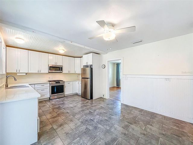 320 BROADWAY, Dunedin, FL 34698