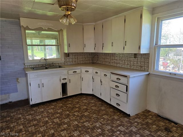 5491 Bye Road, East Palestine, OH 44413