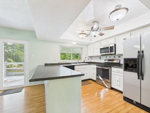 3302 Holly Green Drive, Kingwood, TX 77339