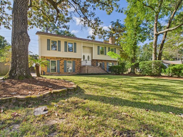 3302 Holly Green Drive, Kingwood, TX 77339