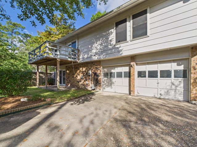 3302 Holly Green Drive, Kingwood, TX 77339