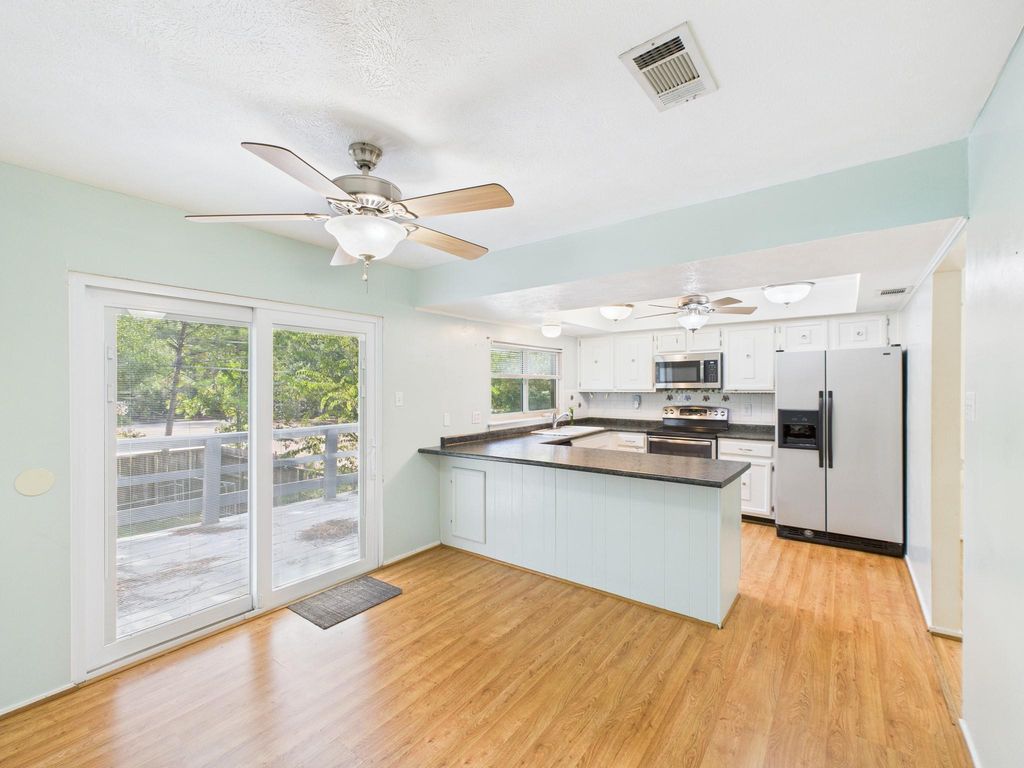 3302 Holly Green Drive, Kingwood, TX 77339