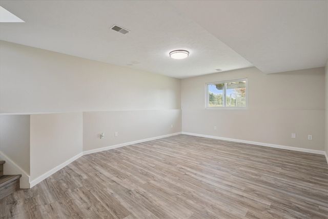 10550 Wolven Avenue, Rockford, MI 49341