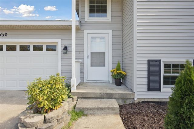 10550 Wolven Avenue, Rockford, MI 49341