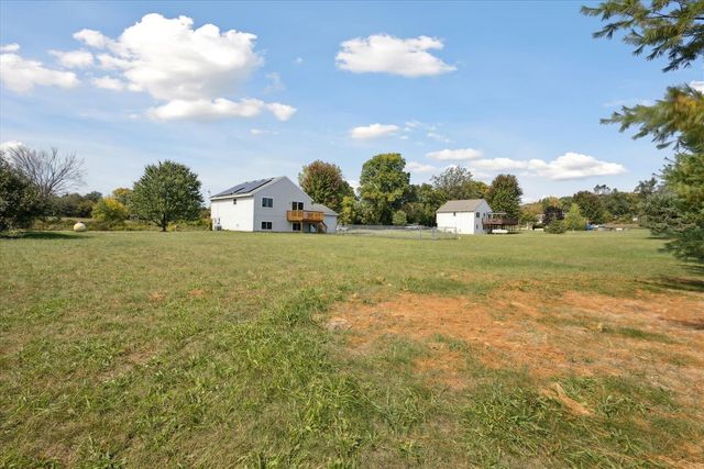 10550 Wolven Avenue, Rockford, MI 49341