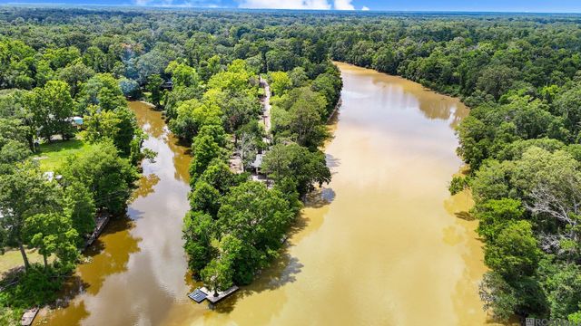 26567 Kendalwood Rd, Saint George, LA 70817