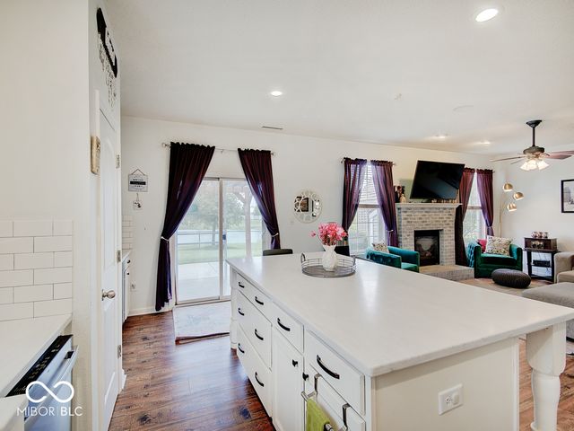 4304 Amesbury Place, Westfield, IN 46062