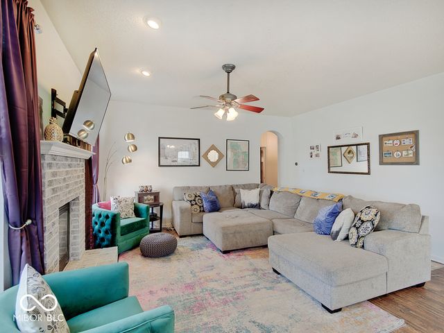4304 Amesbury Place, Westfield, IN 46062