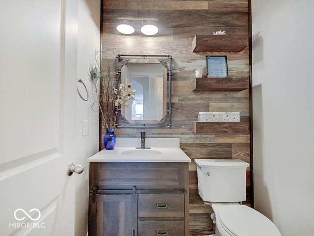 4304 Amesbury Place, Westfield, IN 46062