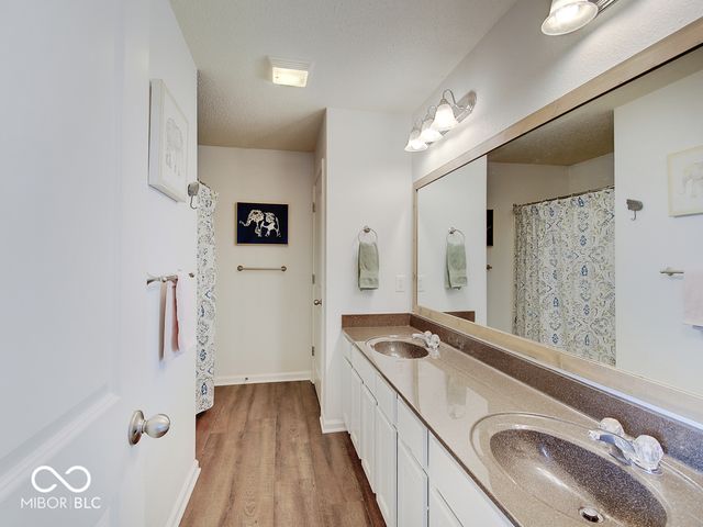 4304 Amesbury Place, Westfield, IN 46062