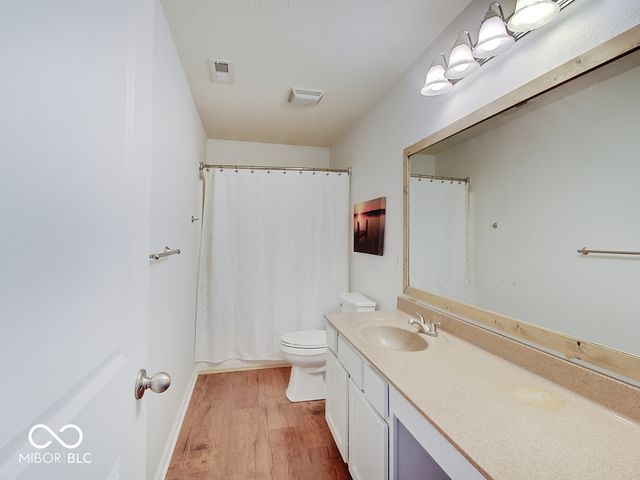 4304 Amesbury Place, Westfield, IN 46062