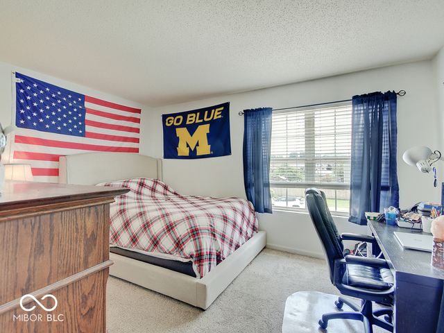 4304 Amesbury Place, Westfield, IN 46062