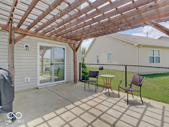 4304 Amesbury Place, Westfield, IN 46062