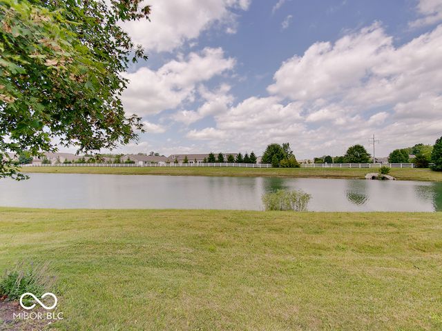 4304 Amesbury Place, Westfield, IN 46062