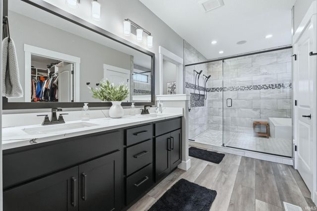 570 Contour Cove, Huntertown, IN 46748