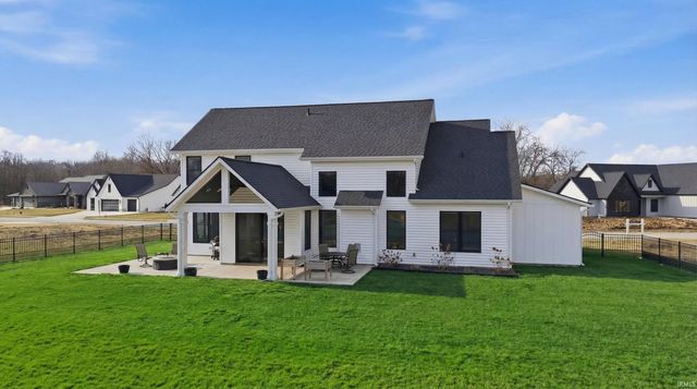 570 Contour Cove, Huntertown, IN 46748