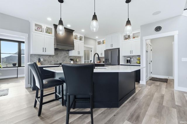 570 Contour Cove, Huntertown, IN 46748