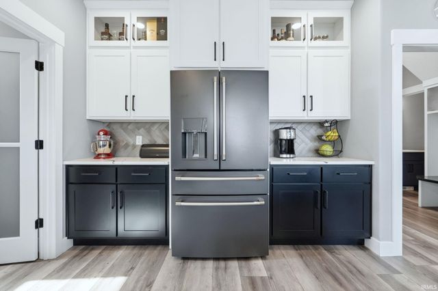 570 Contour Cove, Huntertown, IN 46748