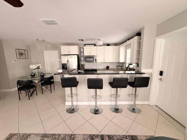 10088 Boynton Place Circle, Boynton Beach, FL 33437